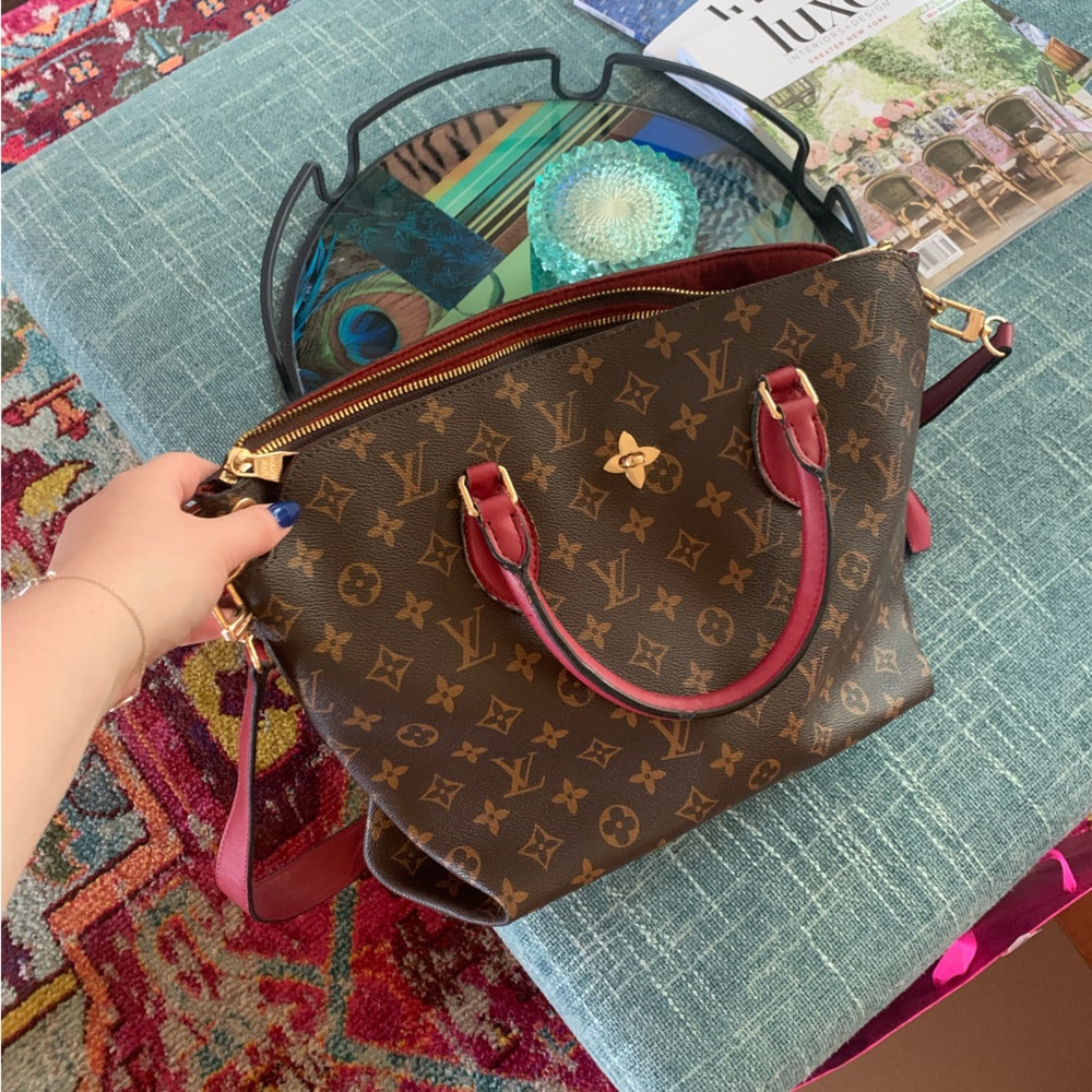 Louis Vuitton Large handbag, long and short red leather straps